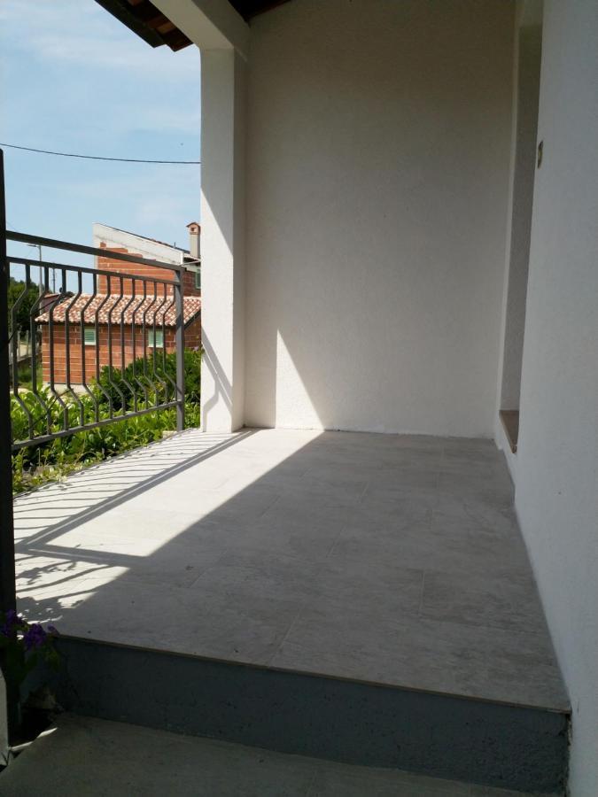 Happy Home Petrovija Exterior foto